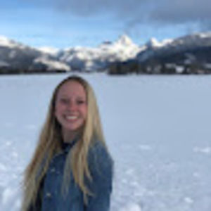 Meet your Posher, Alexandra